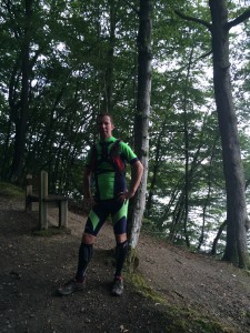 18 08 2014 Nous retrouvons le lac à travers les bois!